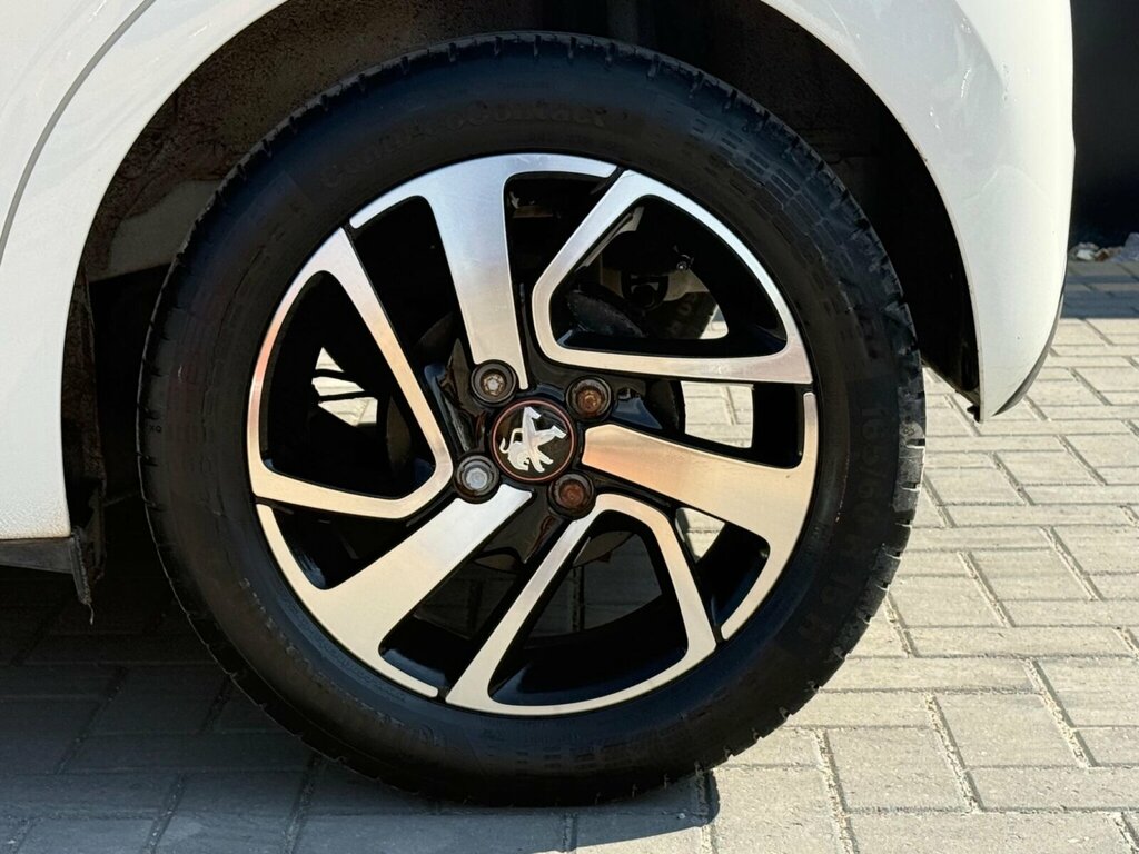 Peugeot 108 Active Automatic Red #12