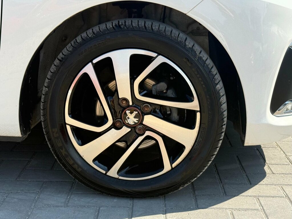 Peugeot 108 Active Automatic Red #9