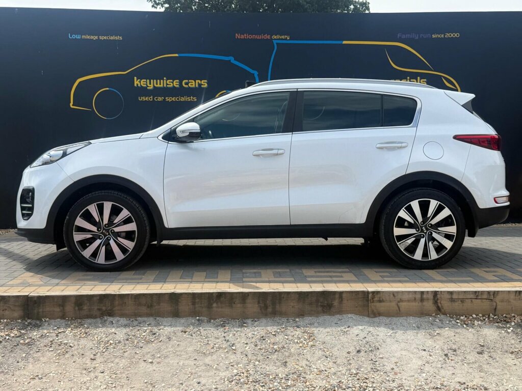 Kia Sportage 1.7 Crdi 3 Euro 6 Ss White #2