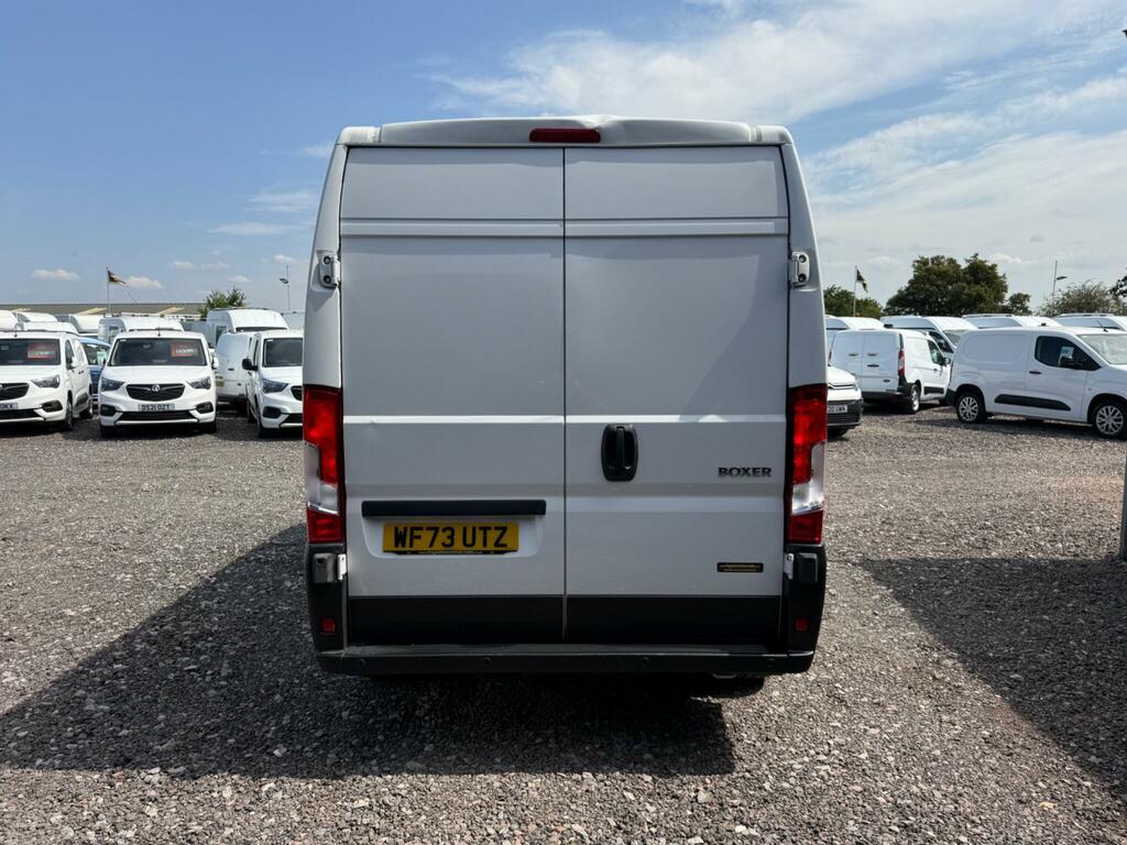 Peugeot Boxer 2.2 Bluehdi 335 Professional Premium L3 H2 Euro White #5