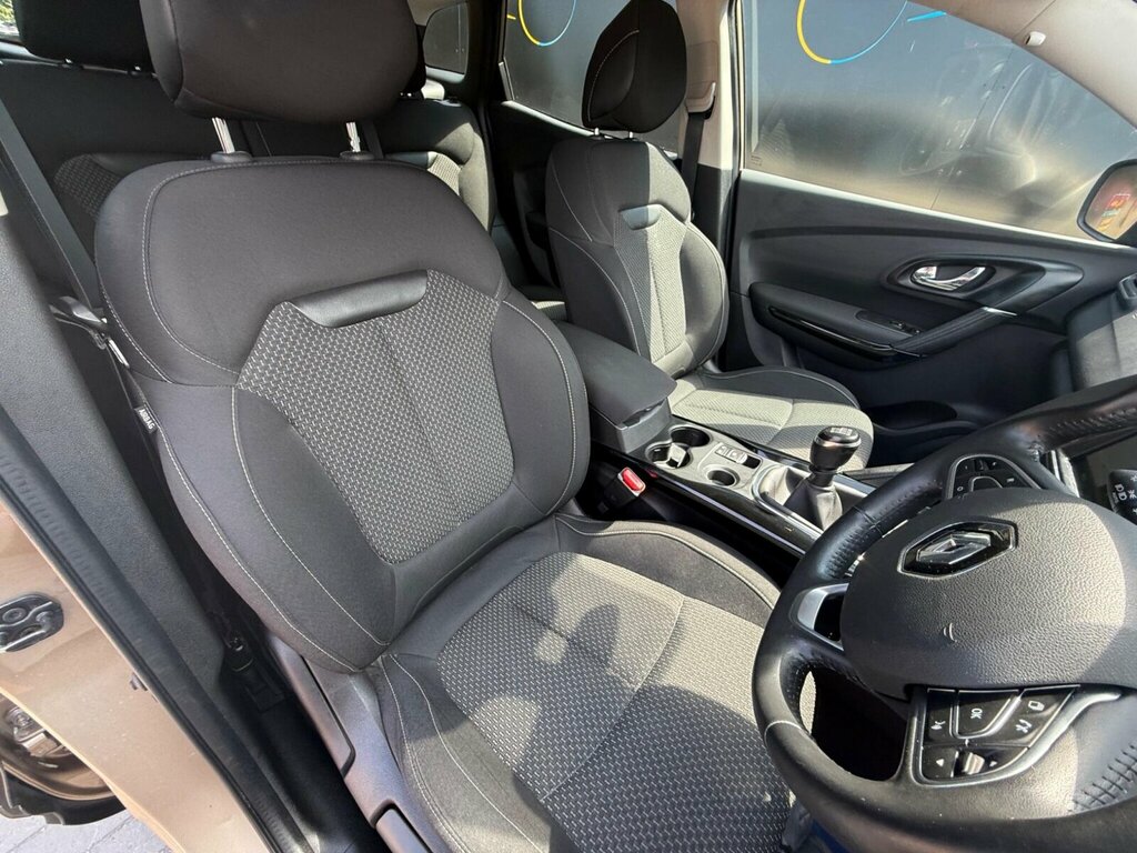 Renault Kadjar 1.2 Dynamique S Nav Tce 130 Bhp Red #21