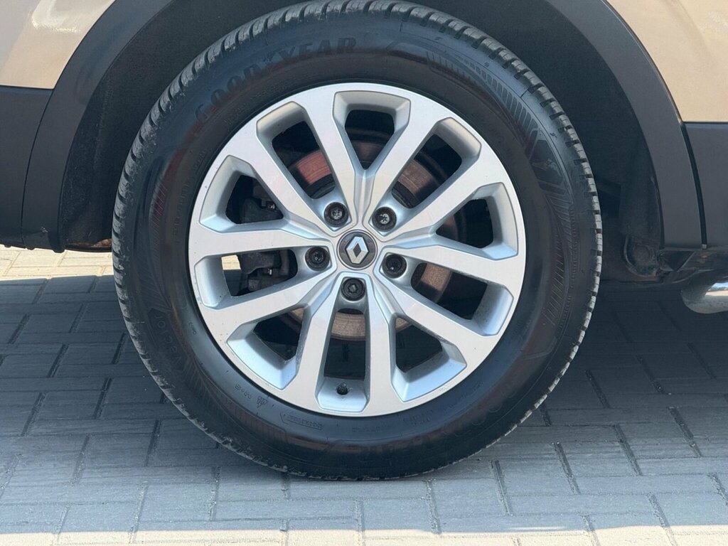 Renault Kadjar 1.2 Dynamique S Nav Tce 130 Bhp Red #10