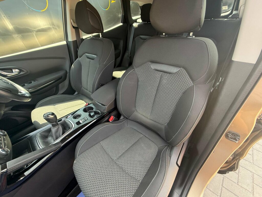 Renault Kadjar 1.2 Dynamique S Nav Tce 130 Bhp Red #15