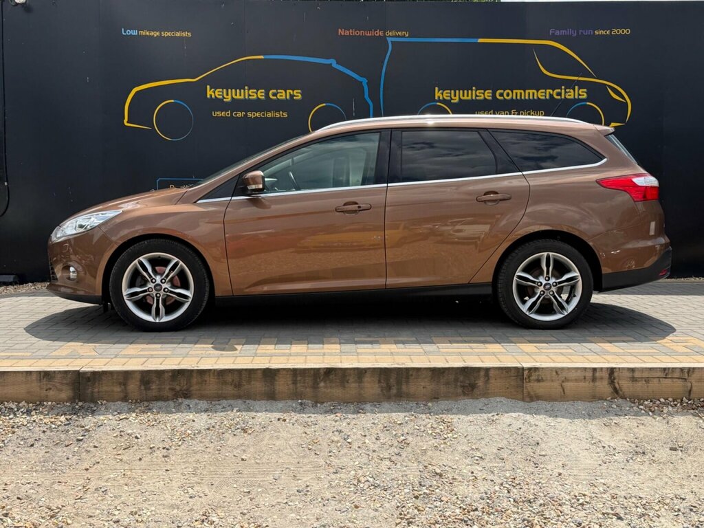 Ford Focus 1.6 Tdci Titanium X Euro 5 Ss Brown #2