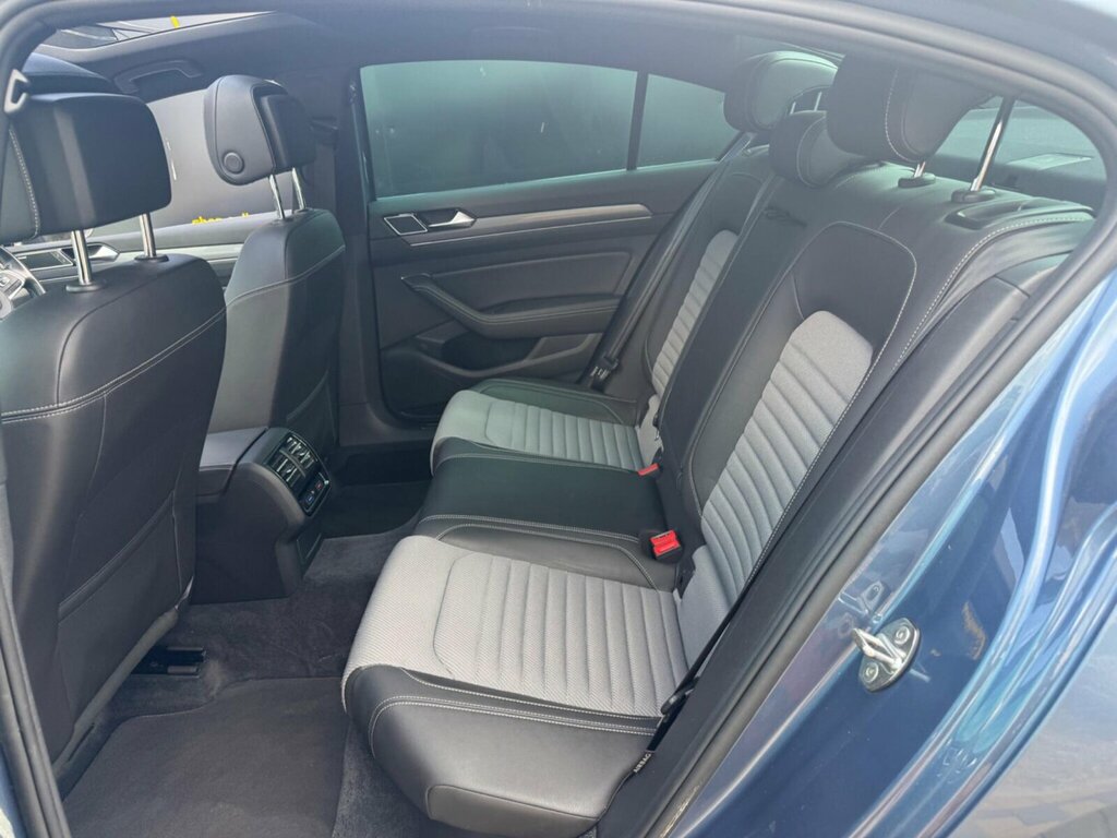 Volkswagen Passat Gt Blue #16