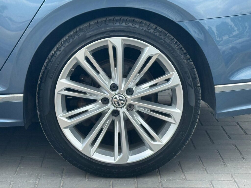 Volkswagen Passat Gt Blue #12