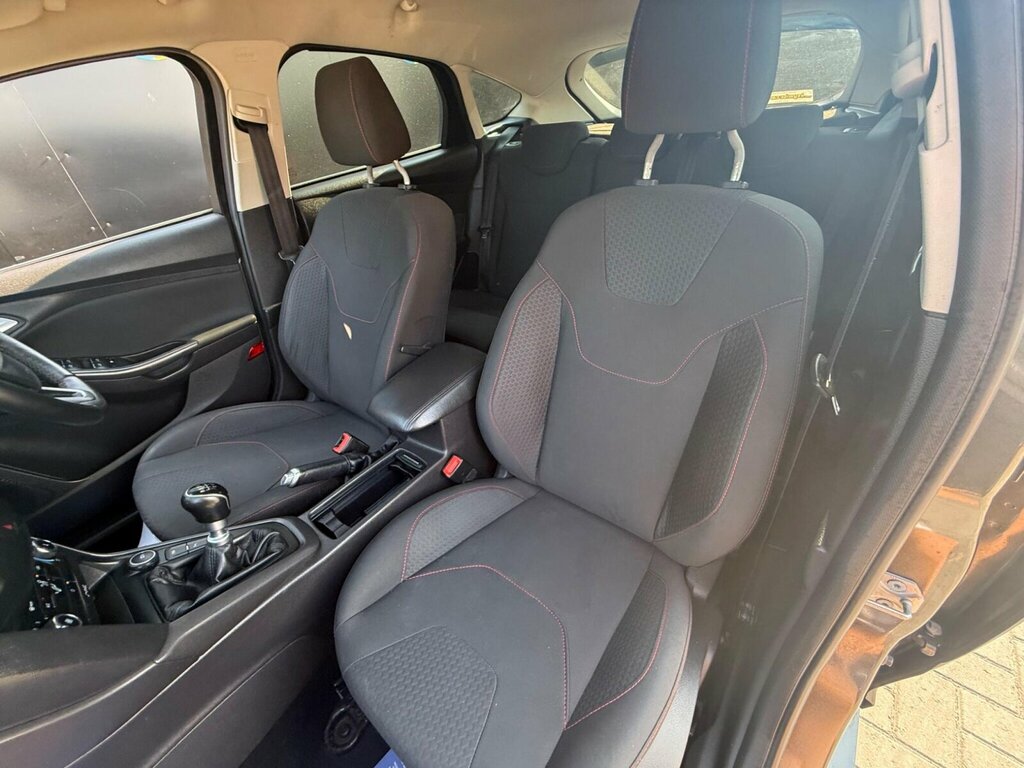 Ford Focus 1.0 Zetec 124 Bhp White #18
