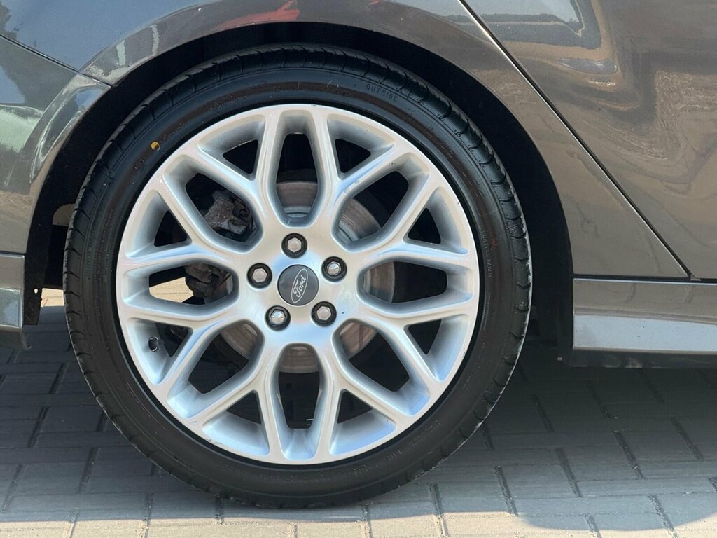 Ford Focus 1.0 Zetec 124 Bhp White #10