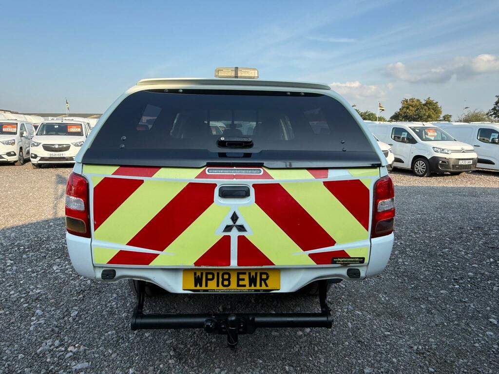 Mitsubishi L200 2.4 Di-d Dc 4Life 4Wd Euro 6 Ss White #6