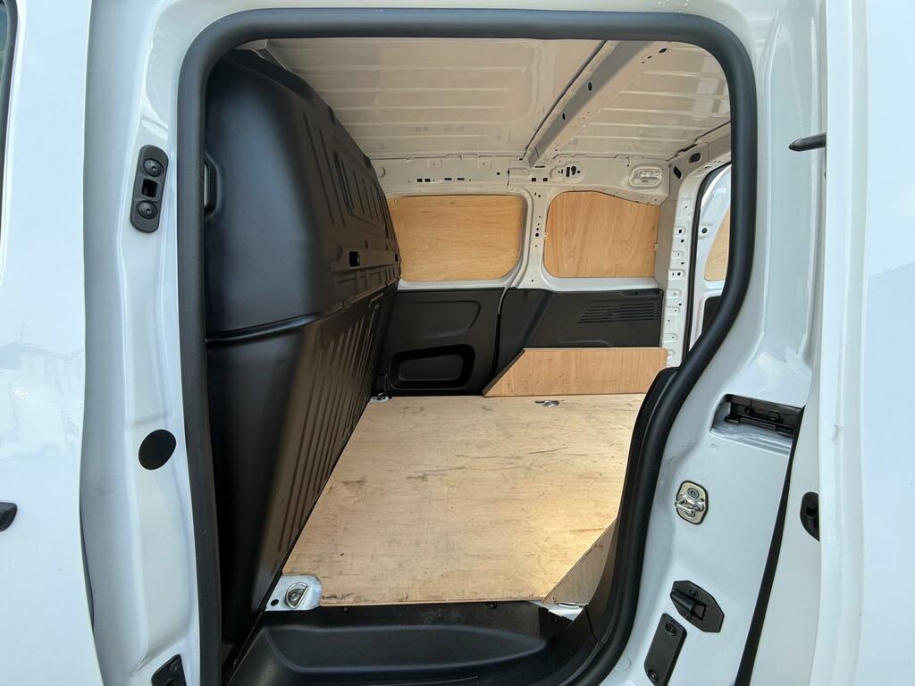 Vauxhall Combo 1.5 Turbo D 2300 Prime XL Panel Van 6Dr Man #16