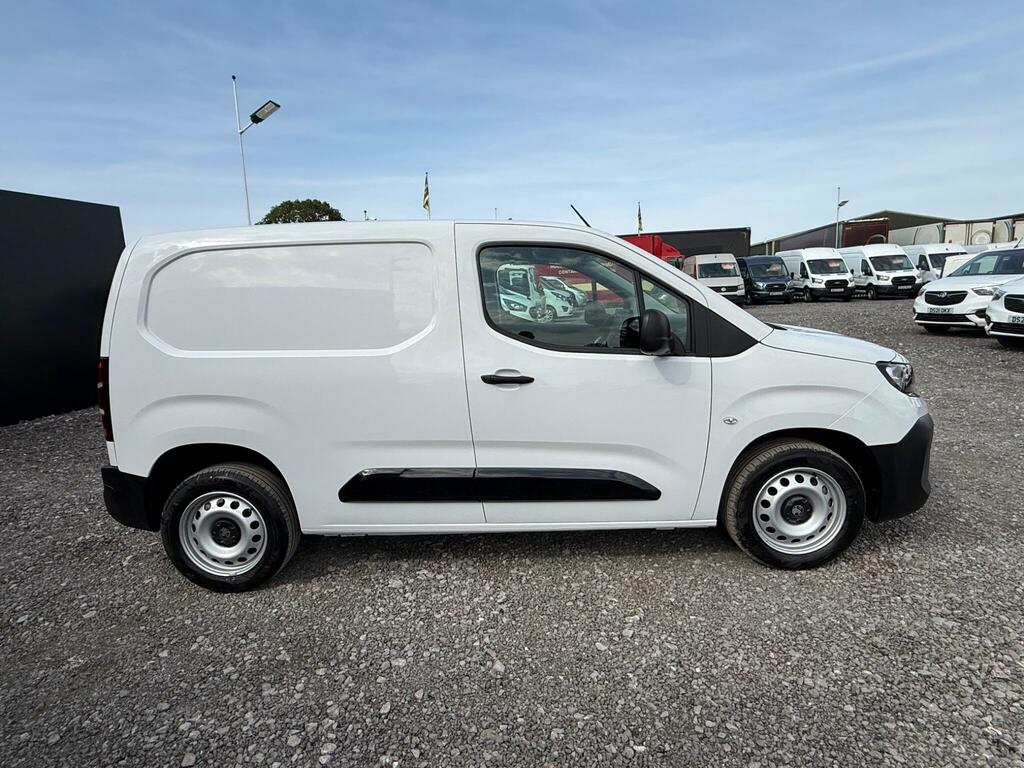 Vauxhall Combo 1.5 Turbo D 2300 Prime XL Panel Van 6Dr Man #8
