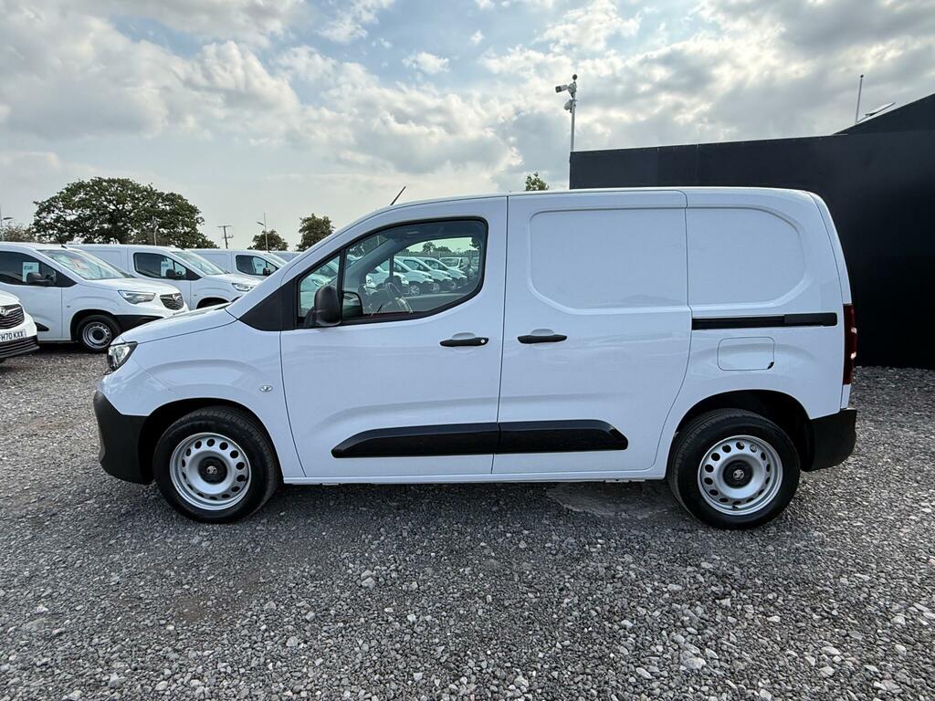 Vauxhall Combo 1.5 Turbo D 2300 Prime Panel Van Swb Euro 6 Ss White #4