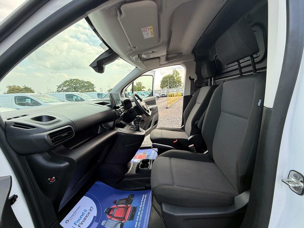 Vauxhall Combo 1.5 Turbo D 2300 Prime XL Panel Van 6Dr Man #19