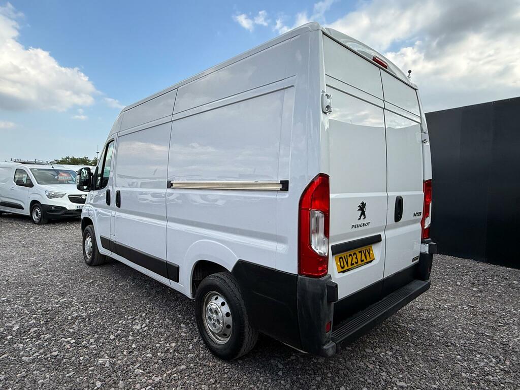 Peugeot Boxer 2.2 Bluehdi 335 Professional Premium L2 H2 Euro White #4