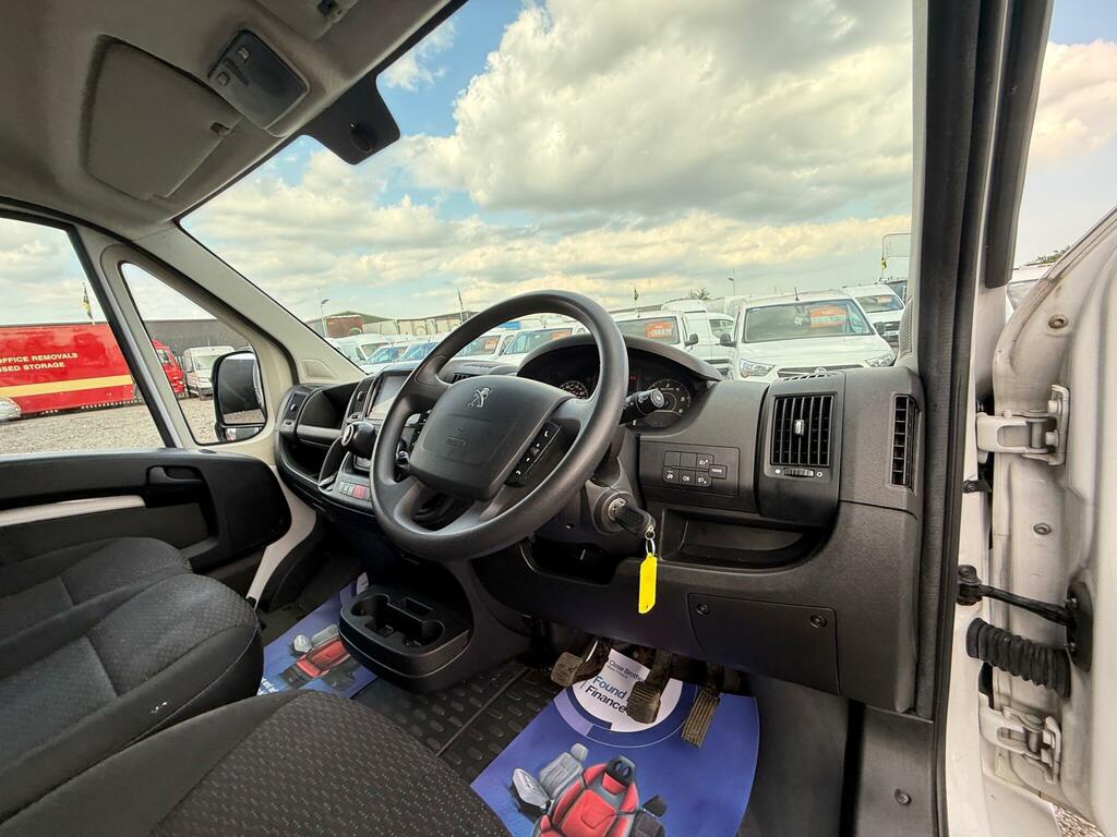 Peugeot Boxer Mpv White #12