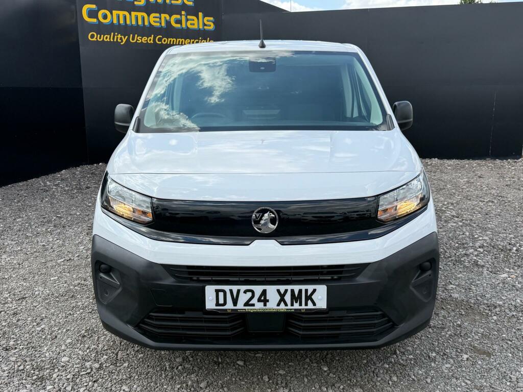 Vauxhall Combo Crg L2h1 2300 1.5 Tb D 100Ps Prime White #9