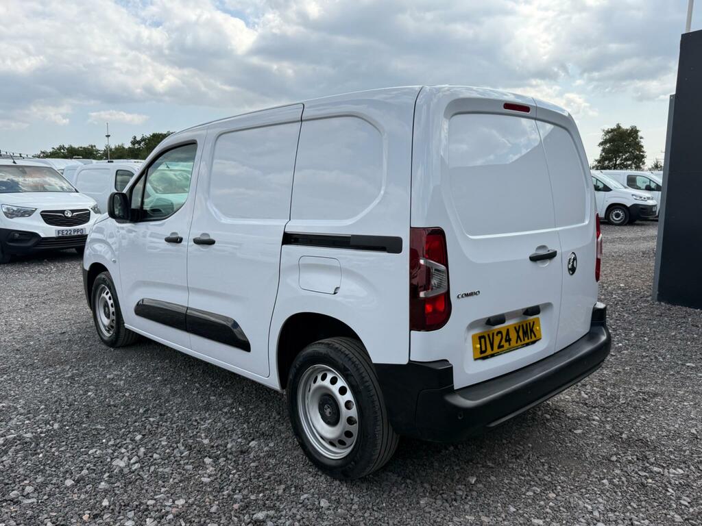 Vauxhall Combo 1.5 Turbo D 2300 Prime Panel Van Swb Euro 6 Ss White #4