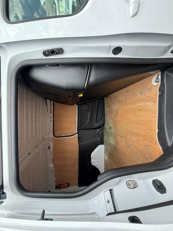 Peugeot Partner Asphalt White #23