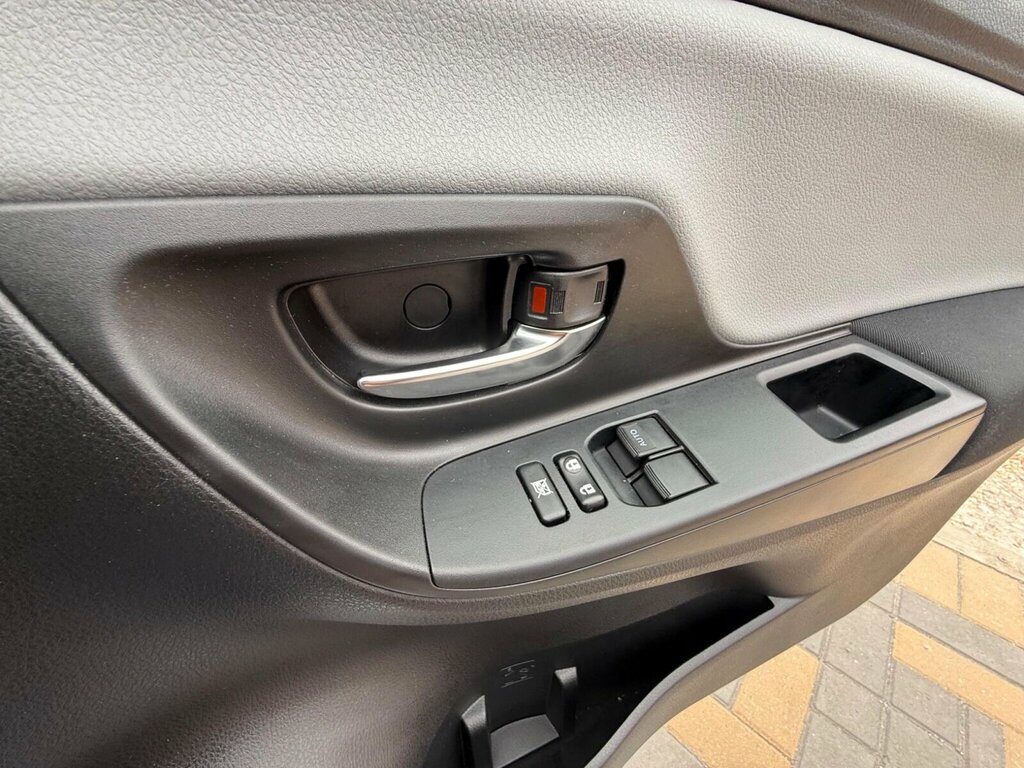 Toyota Yaris Hatchback Grey #27
