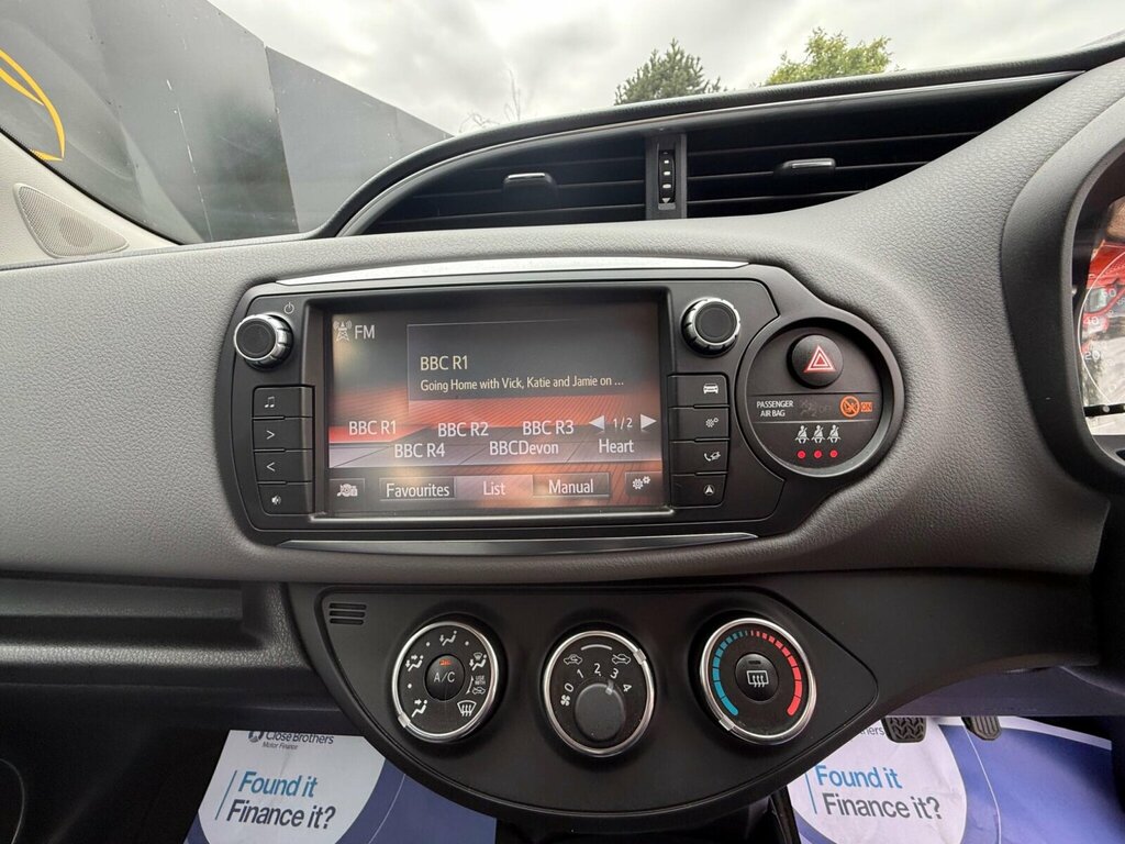 Toyota Yaris Hatchback Grey #23