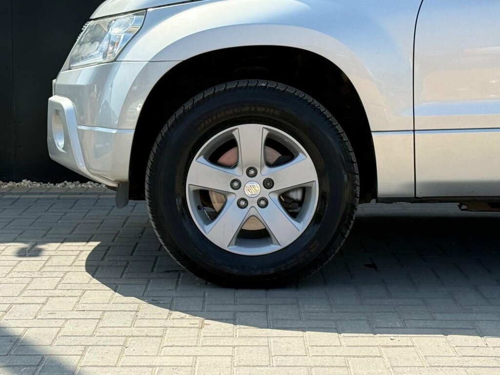 Suzuki Grand Vitara 1.6 Vvt Plus 105 Bhp Grey #9