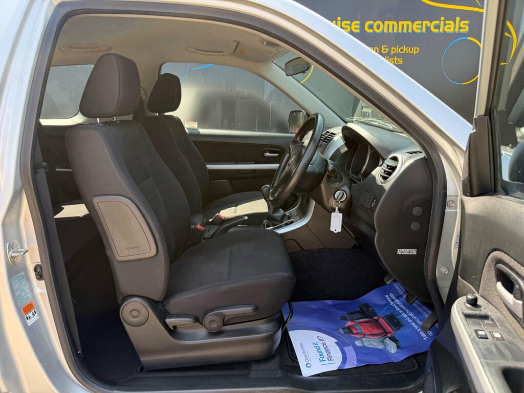 Suzuki Grand Vitara 1.6 Vvt Plus 105 Bhp Grey #13