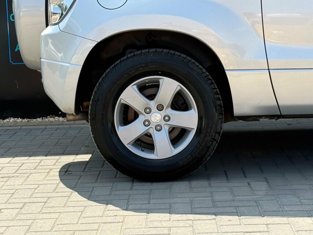 Suzuki Grand Vitara 1.6 Vvt Plus 105 Bhp Grey #11