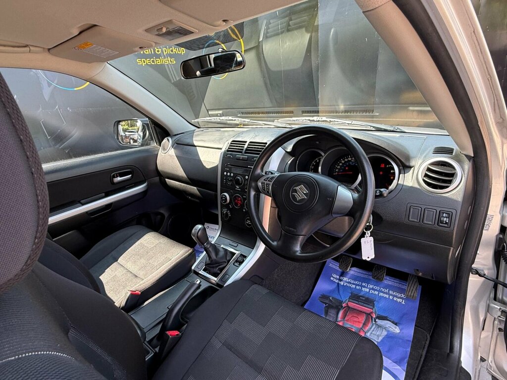 Suzuki Grand Vitara 1.6 Vvt Plus 105 Bhp Grey #21