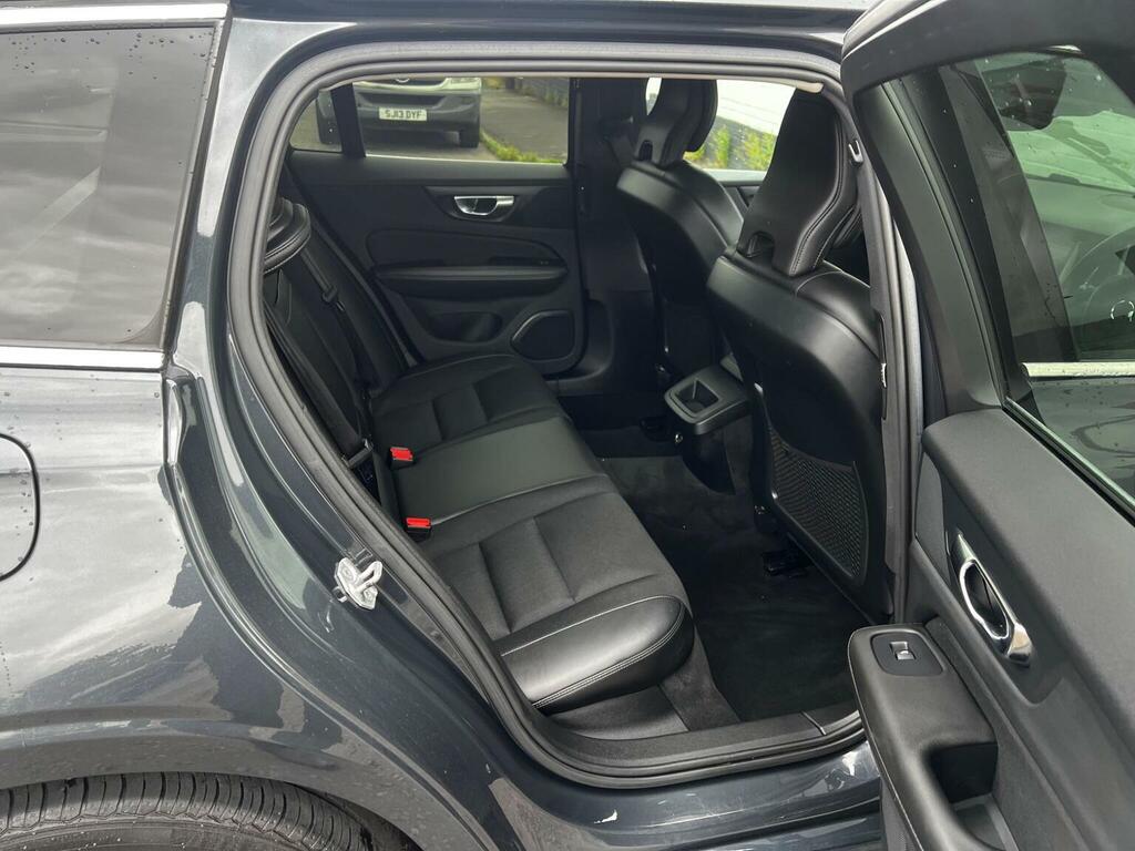 Volvo V60 D4 Momentum Navigation,lane Depart Alert Black #14