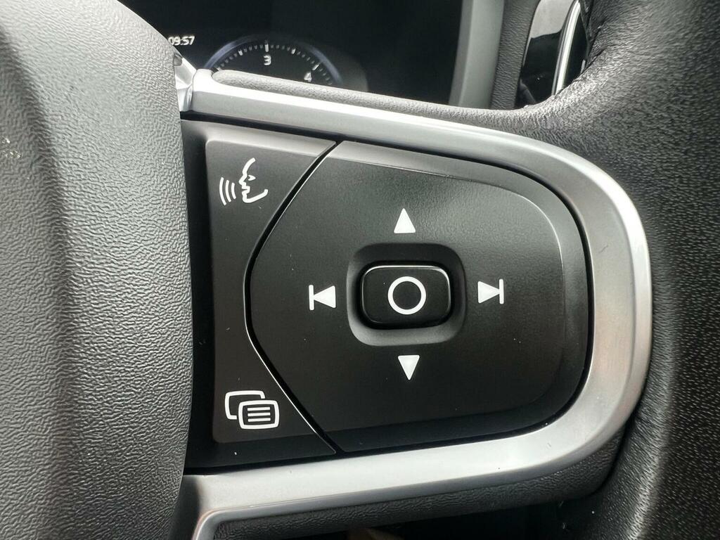 Volvo V60 D4 Momentum Navigation,lane Depart Alert Black #26