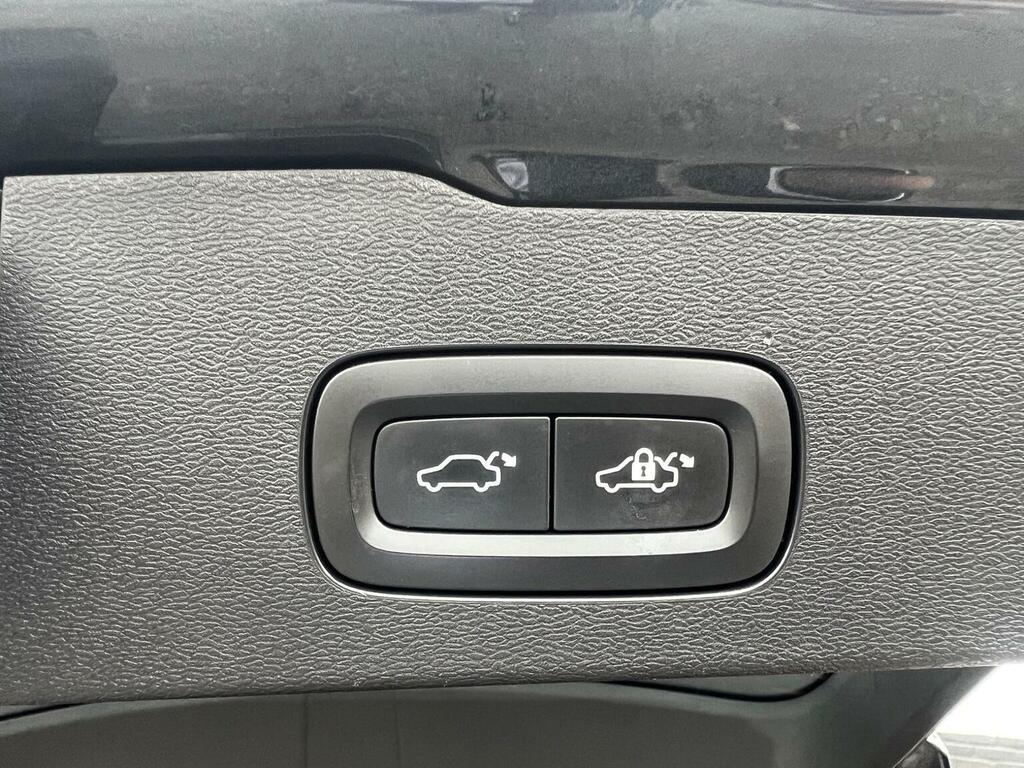 Volvo V60 D4 Momentum Navigation,lane Depart Alert Black #9