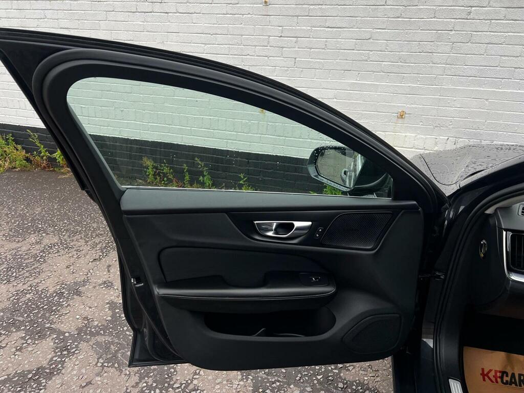 Volvo V60 D4 Momentum Navigation,lane Depart Alert Black #19