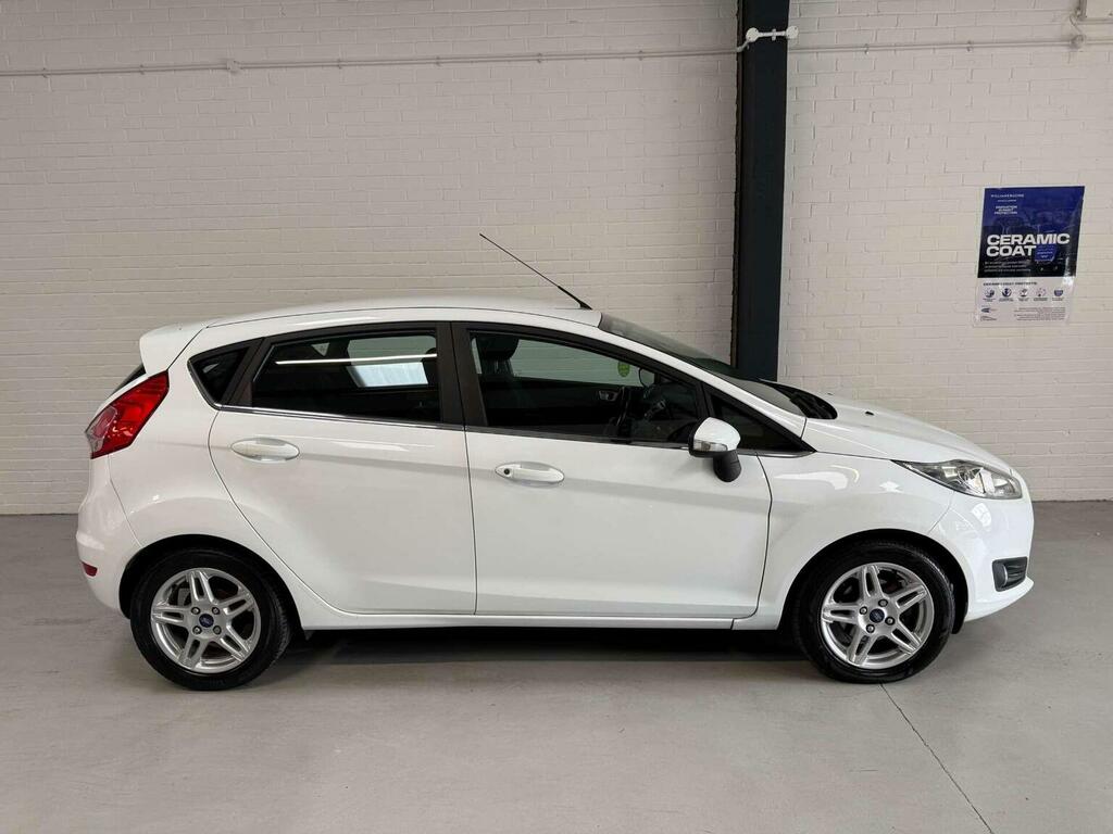 Ford Fiesta 1.25 Zetec Euro 5 White #4