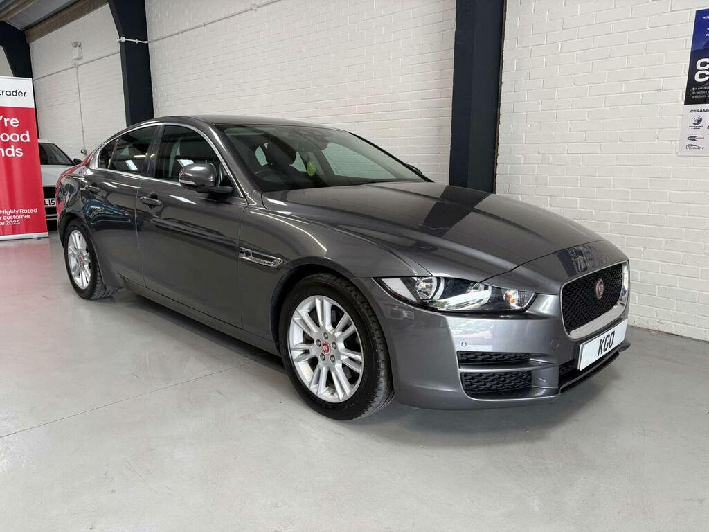 Jaguar XE 2.0 Gtdi Prestige Euro 6 Ss Grey