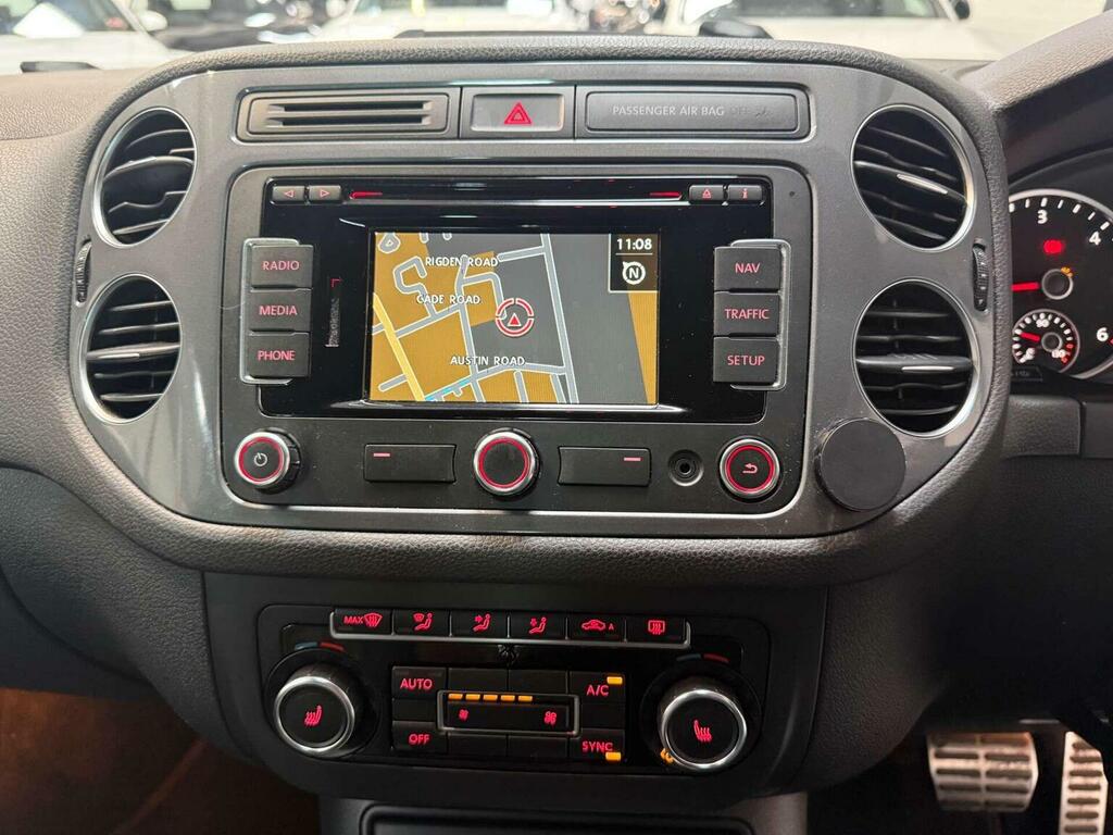 Volkswagen Tiguan  White #37