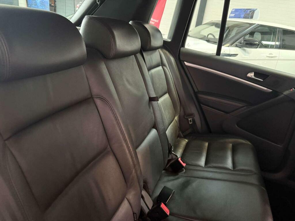 Volkswagen Tiguan  White #43