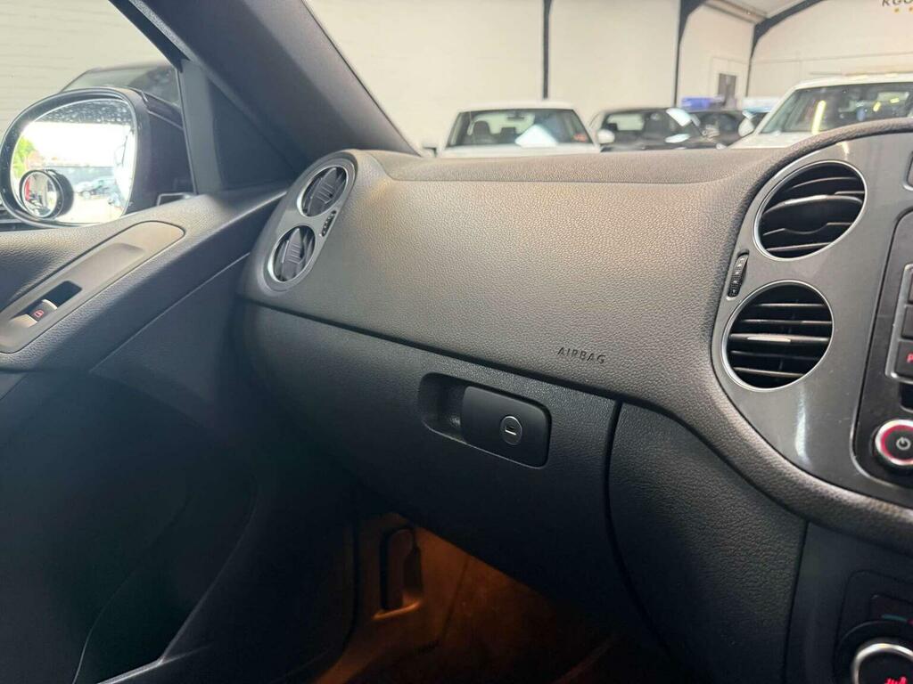 Volkswagen Tiguan  White #36