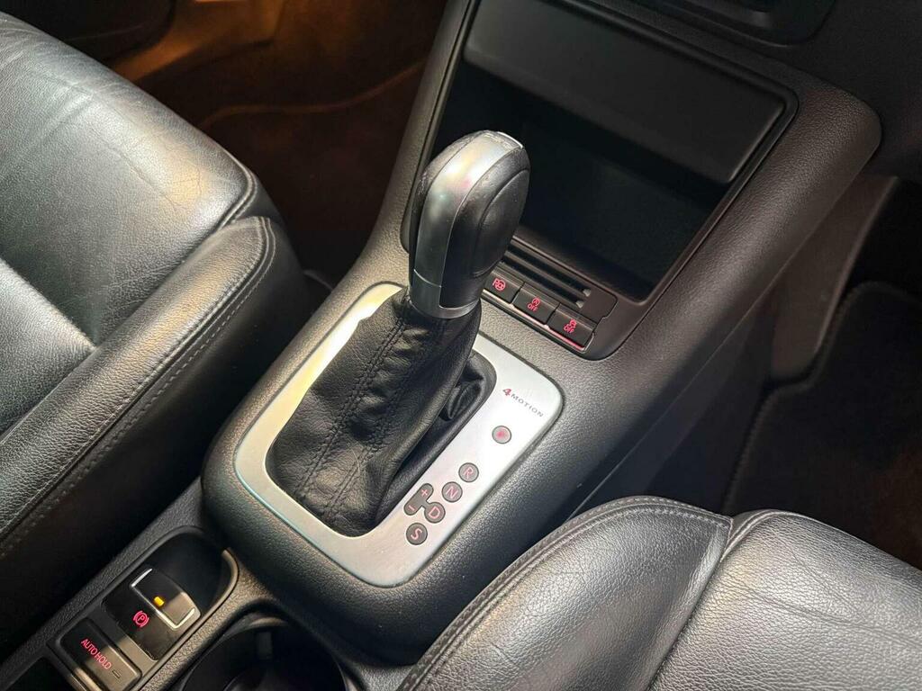 Volkswagen Tiguan  White #40