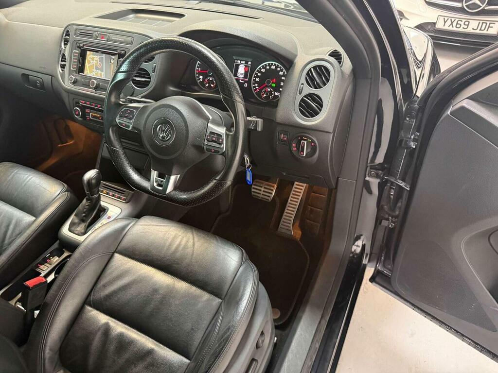 Volkswagen Tiguan  White #31