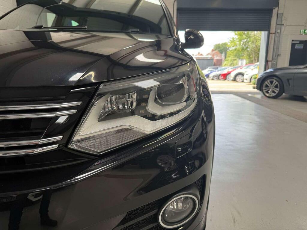 Volkswagen Tiguan  White #23