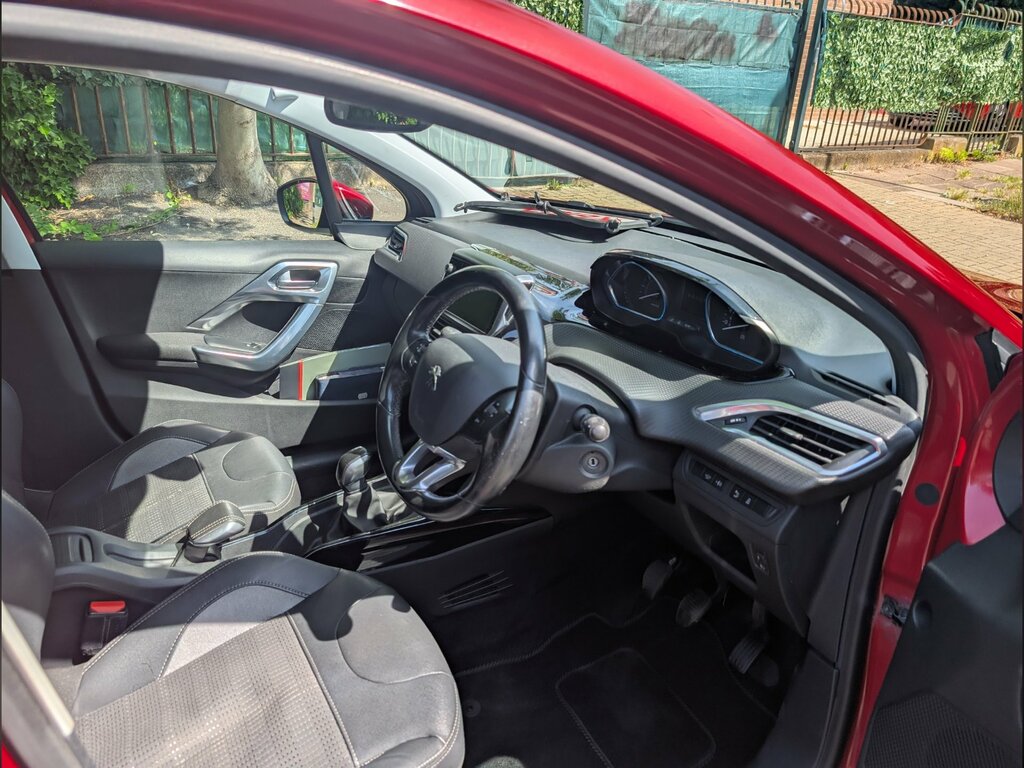 Peugeot 2008 2017 1.2 Puretech Active Suv Eur Black #9