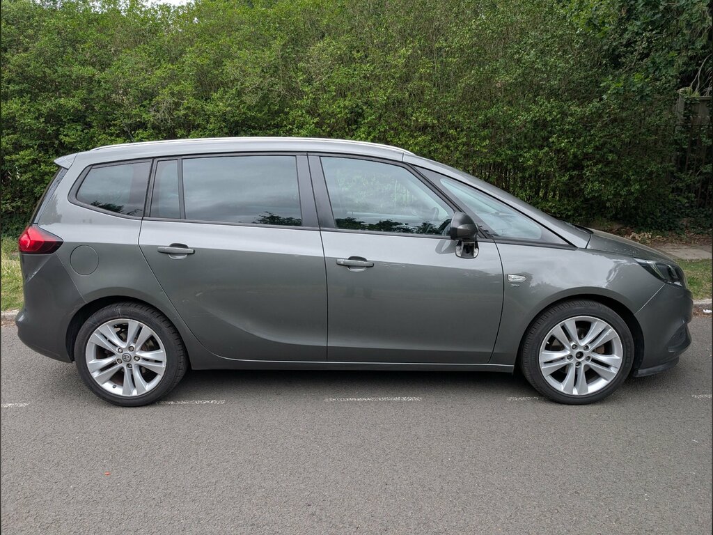 Vauxhall Zafira Tourer Tourer Mpv Red #8