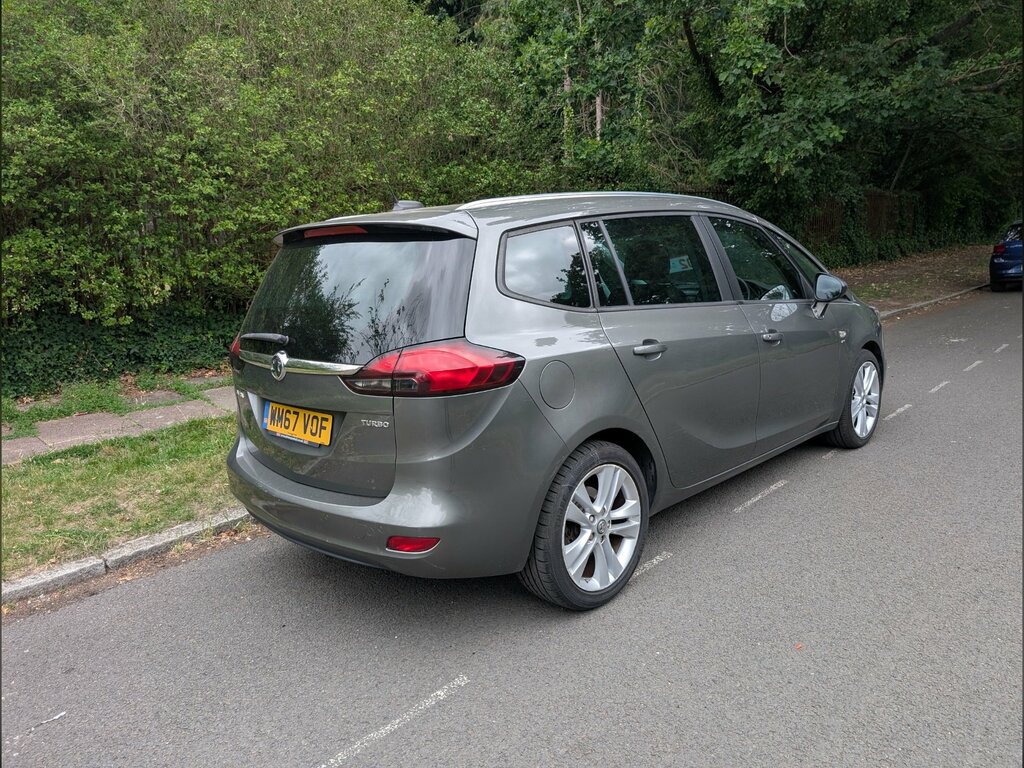 Vauxhall Zafira Tourer Tourer Mpv Red #7