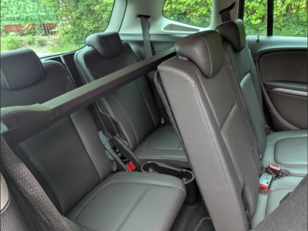 Vauxhall Zafira Tourer Tourer Mpv Red #11