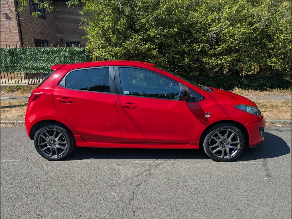 Mazda 2 1.3 Tamura Hatchback Euro 5 84 Red #8