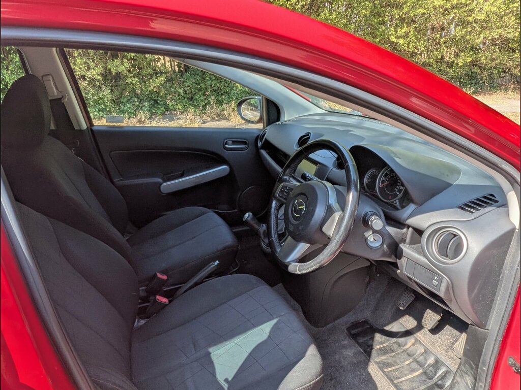 Mazda 2 1.3 Tamura Hatchback Euro 5 84 Red #9