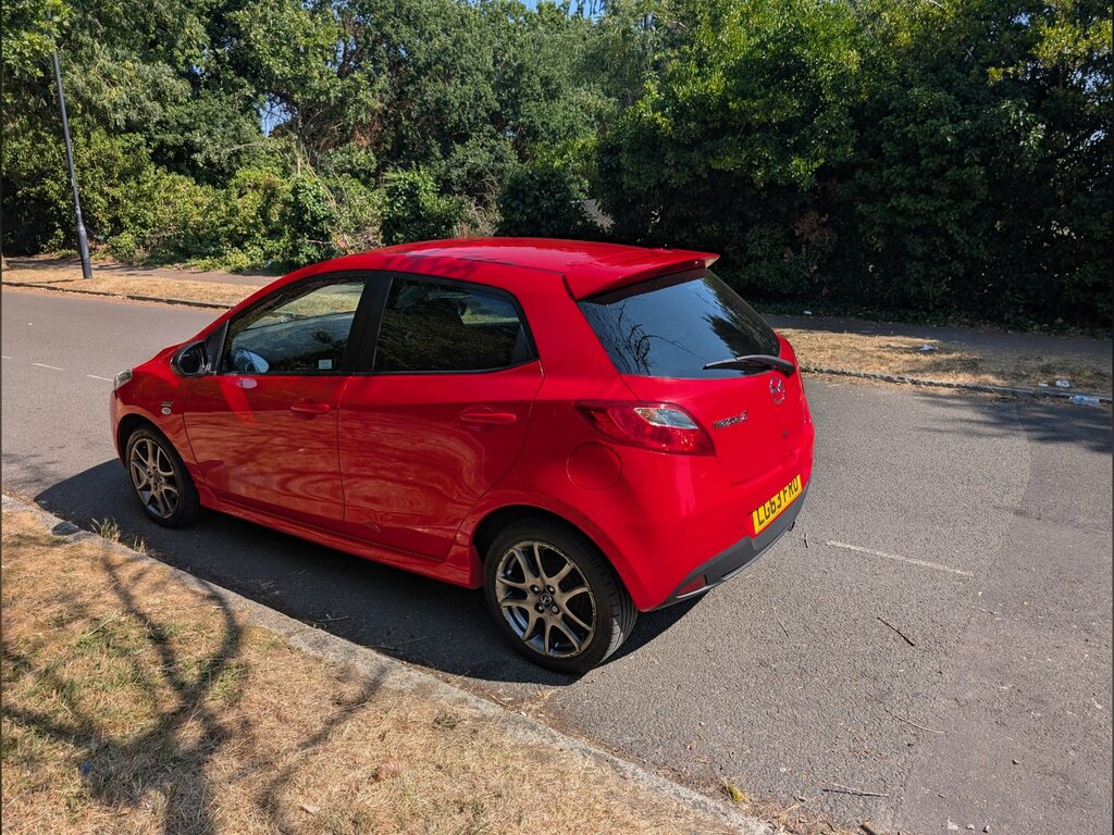 Mazda 2 1.3 Venture Hatchback Euro 5 84 Red #5