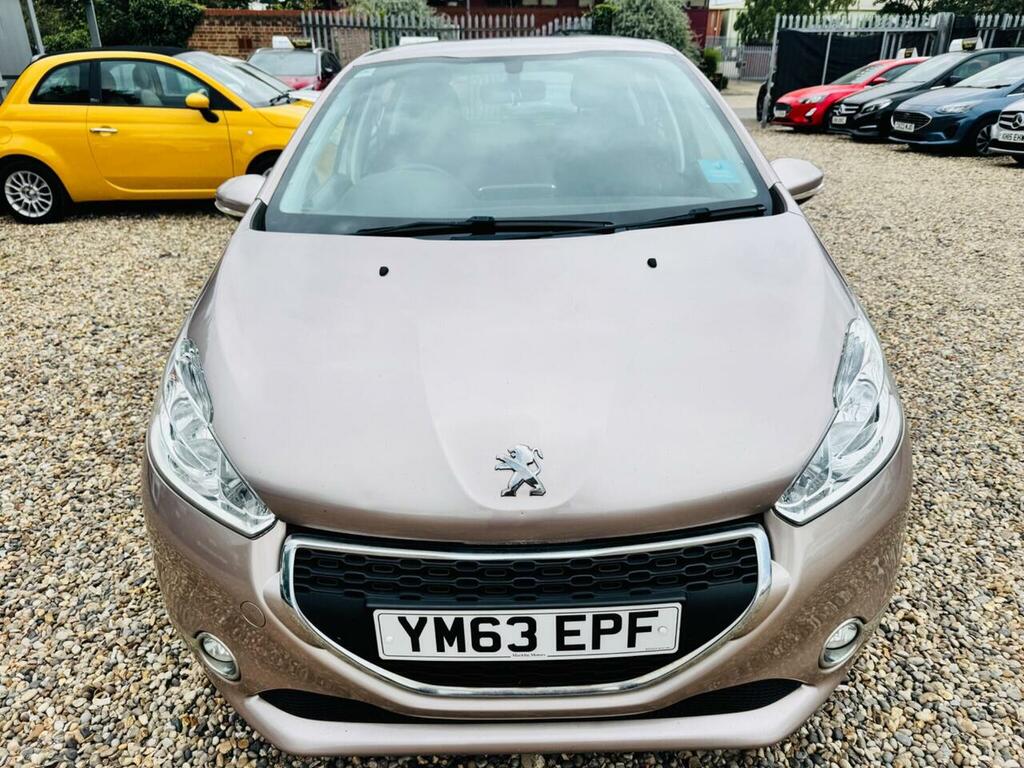 Peugeot 208 1.2 Vti Active Euro 5 Pink #6