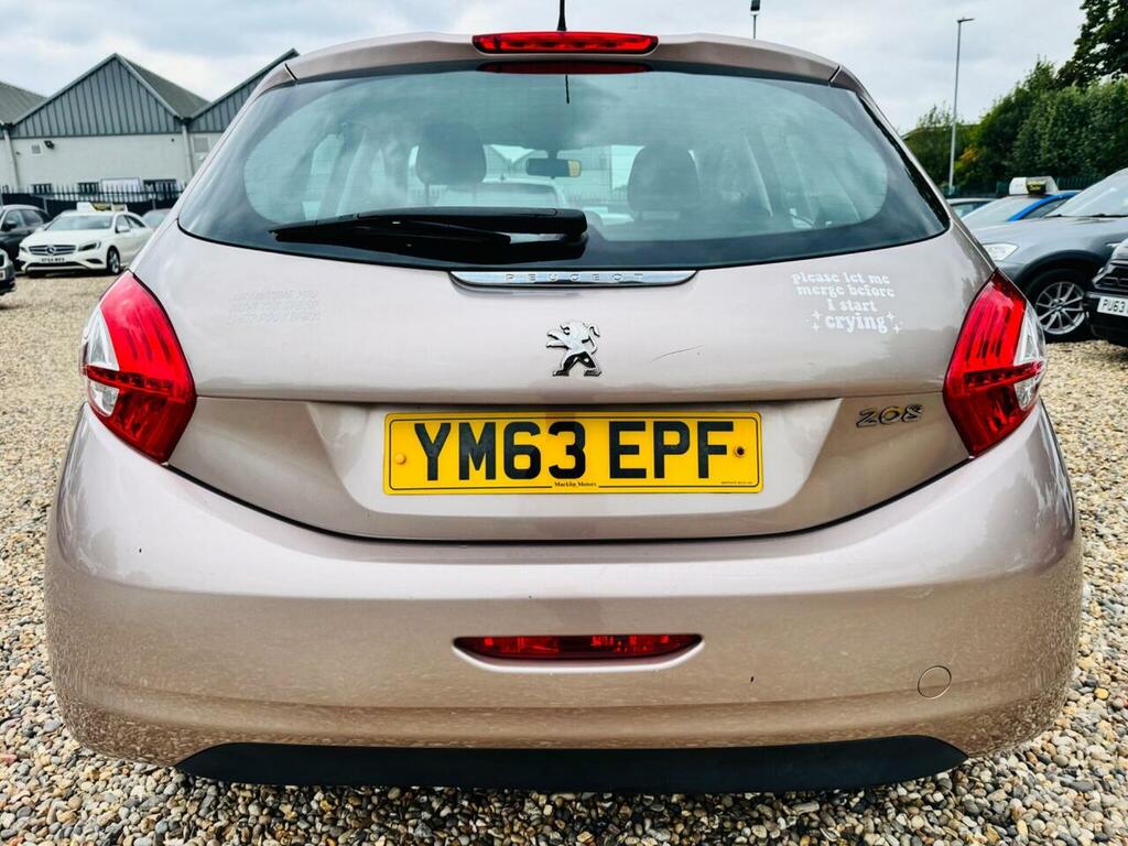 Peugeot 208 Hatchback Red #9