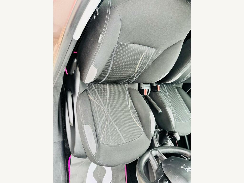 Peugeot 208 Hatchback Red #34